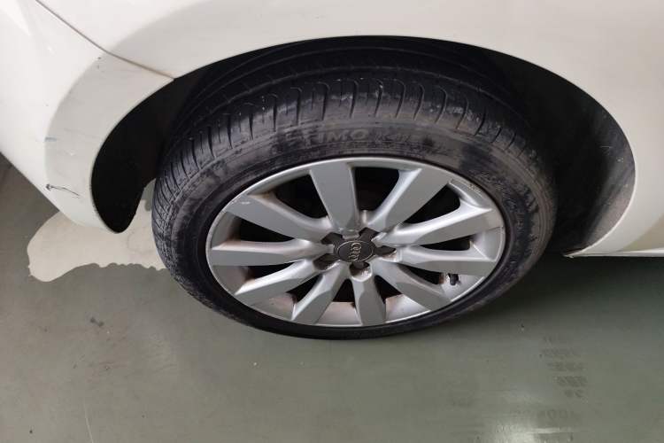 Used Audi A1 2014 30 TFSI Comfort Model Right Rear Wheel Hub