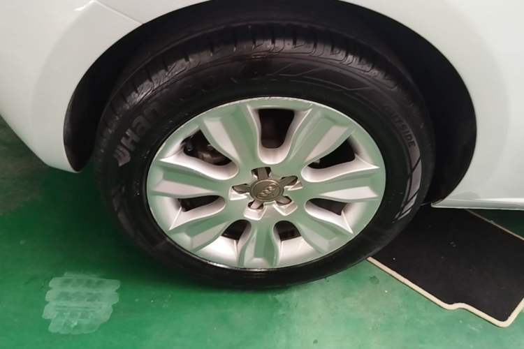 Used Audi A1 2014 30 TFSI Fashion Model Right Rear Wheel Hub