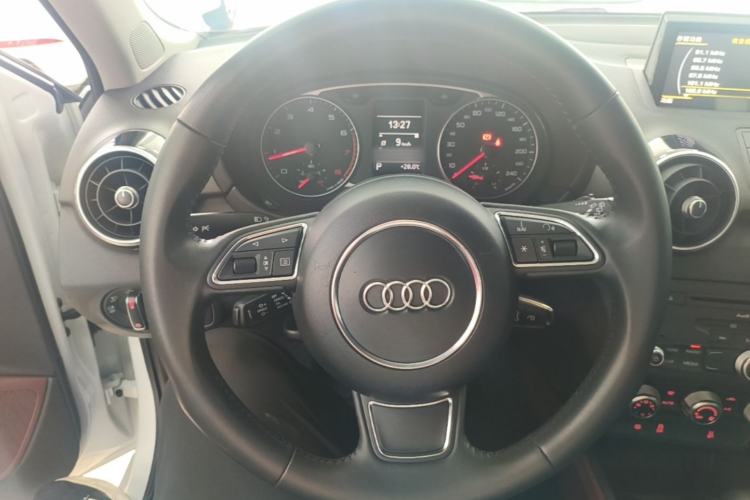 Used Audi A1 2014 30 TFSI Sportback Fashion Model Steering Wheel
