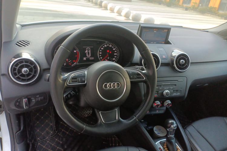 Used Audi A1 2014 30 TFSI Sportback Comfort Model Steering Wheel