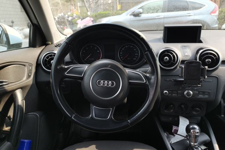Used Audi A1 2014 30 TFSI Sportback Fashion Model Steering Wheel