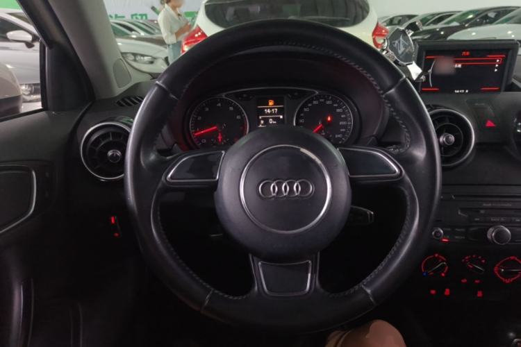 Used Audi A1 2014 30 TFSI Sportback Fashion Model Steering Wheel