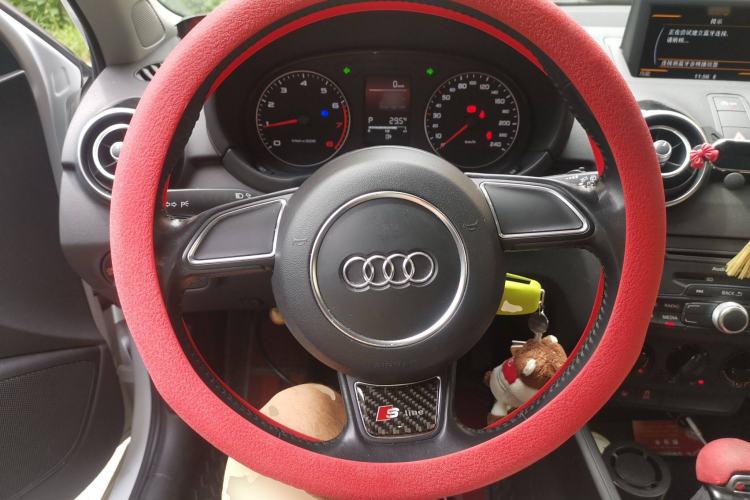 Used Audi A1 2014 30 TFSI Fashion Model Steering Wheel