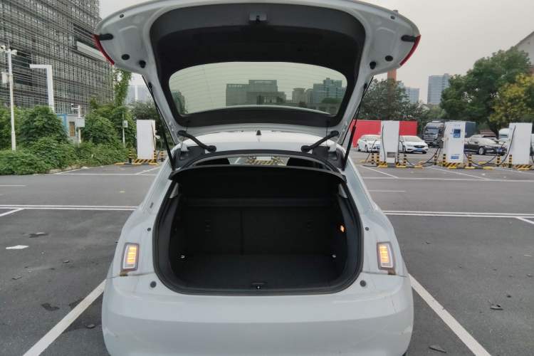 Used Audi A1 2014 30 TFSI Sportback Fashion Model Trunk