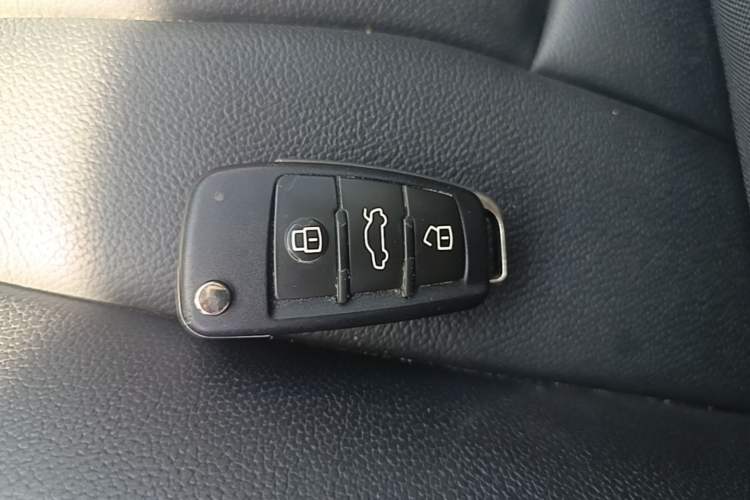 Used Audi A1 2014 30 TFSI Sportback Comfort Model Vehicle Key