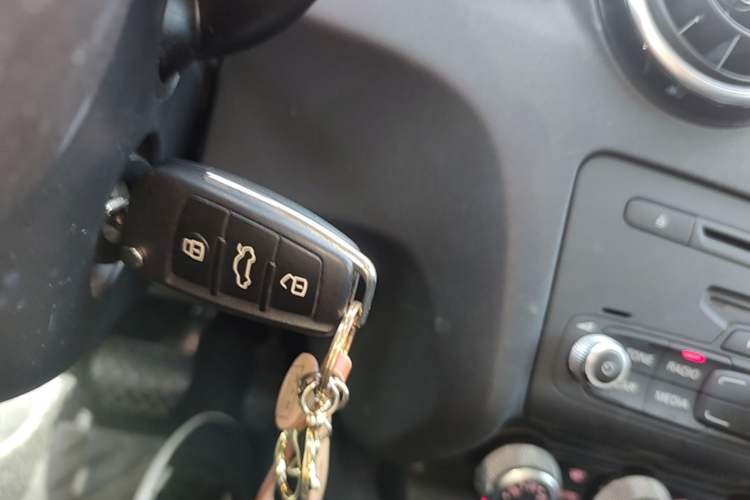 Used Audi A1 2014 30 TFSI Sportback Comfort Model Vehicle Key