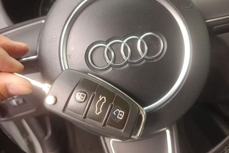 Used Audi A1 2014 30 TFSI Fashion Model Vehicle Key