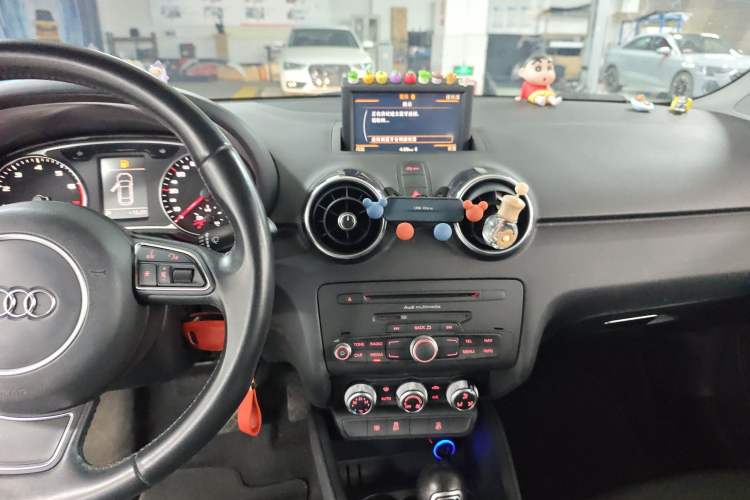 Used Audi A1 2014 30 TFSI Comfort Model Audio And AC Panel