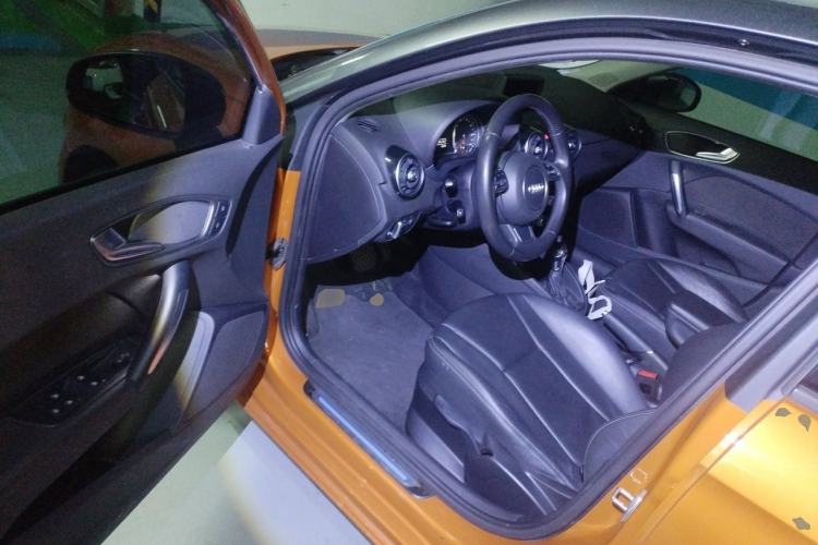 Used Audi A1 2014 30 TFSI Sportback Comfort Model Driver Seat