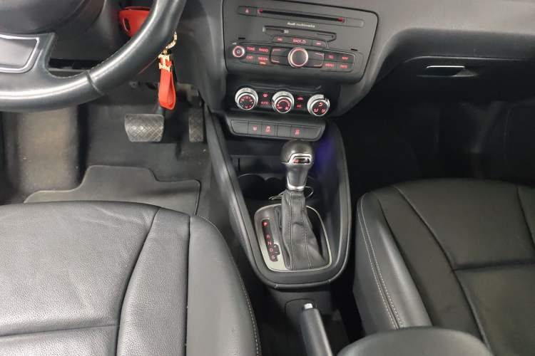 Used Audi A1 2014 30 TFSI Comfort Model Gear Lever