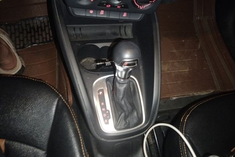 Used Audi A1 2014 30 TFSI Technology Edition Gear Lever