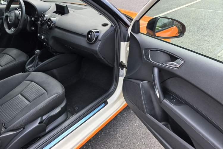 Used Audi A1 2014 30 TFSI Technology Edition Interior 3