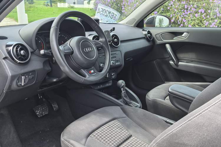 Used Audi A1 2014 30 TFSI Technology Edition Interior 6