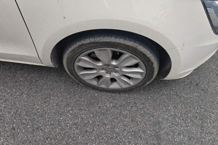 Used Audi A1 2014 30 TFSI Sportback Technology Model Right Front Wheel Hub