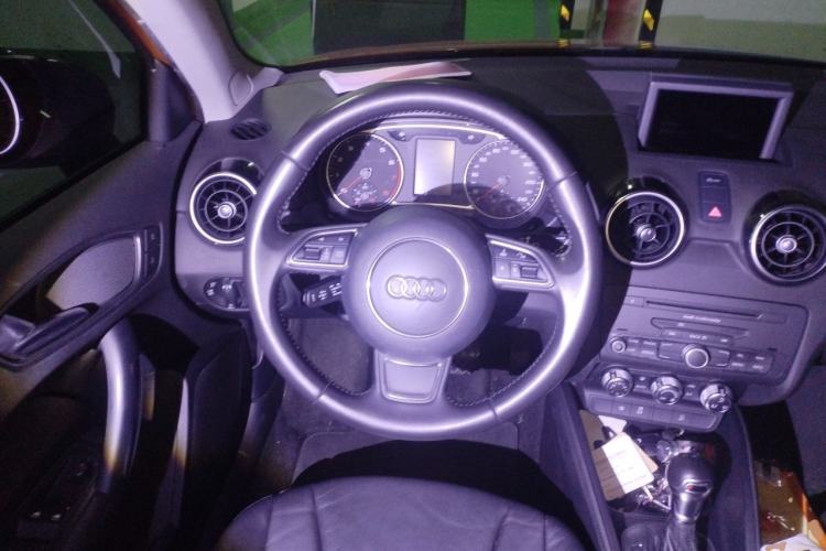 Used Audi A1 2014 30 TFSI Sportback Comfort Model Steering Wheel