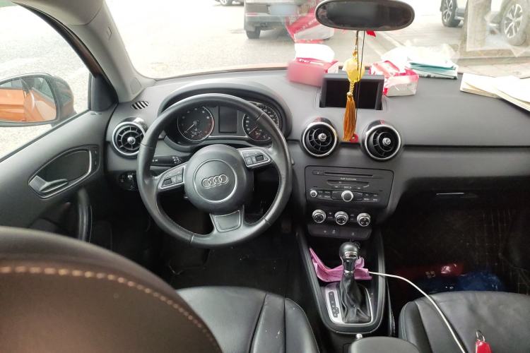 Used Audi A1 2014 30 TFSI Sportback Comfort Model Steering Wheel