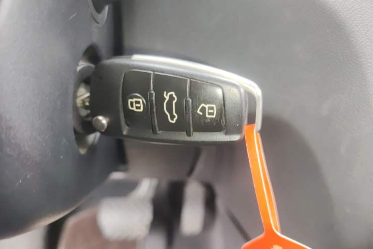 Used Audi A1 2016 30 TFSI Sportback Design Fashion Edition Vehicle Key