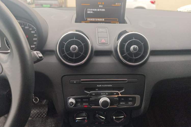 Used Audi A1 2016 30 TFSI Sportback Design Fashion Edition Audio And AC Panel