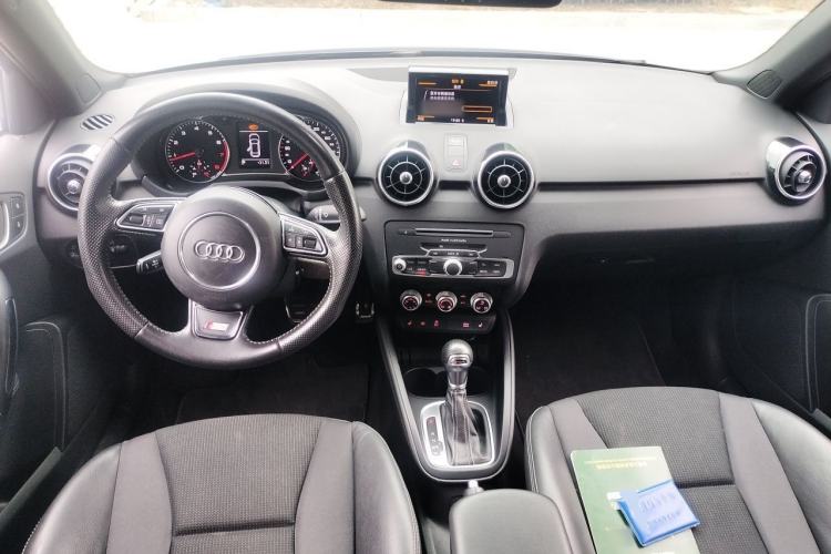 Used Audi A1 2016 30 TFSI Sportback S Line Sports Edition Center Console