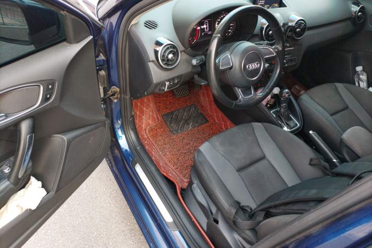 Used Audi A1 2016 30 TFSI Sportback Design Fashion Edition Driver Seat