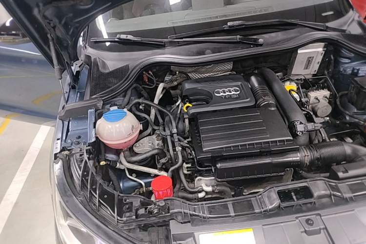 Used Audi A1 2016 30 TFSI Sportback Design Fashion Edition Engine Bay Right
