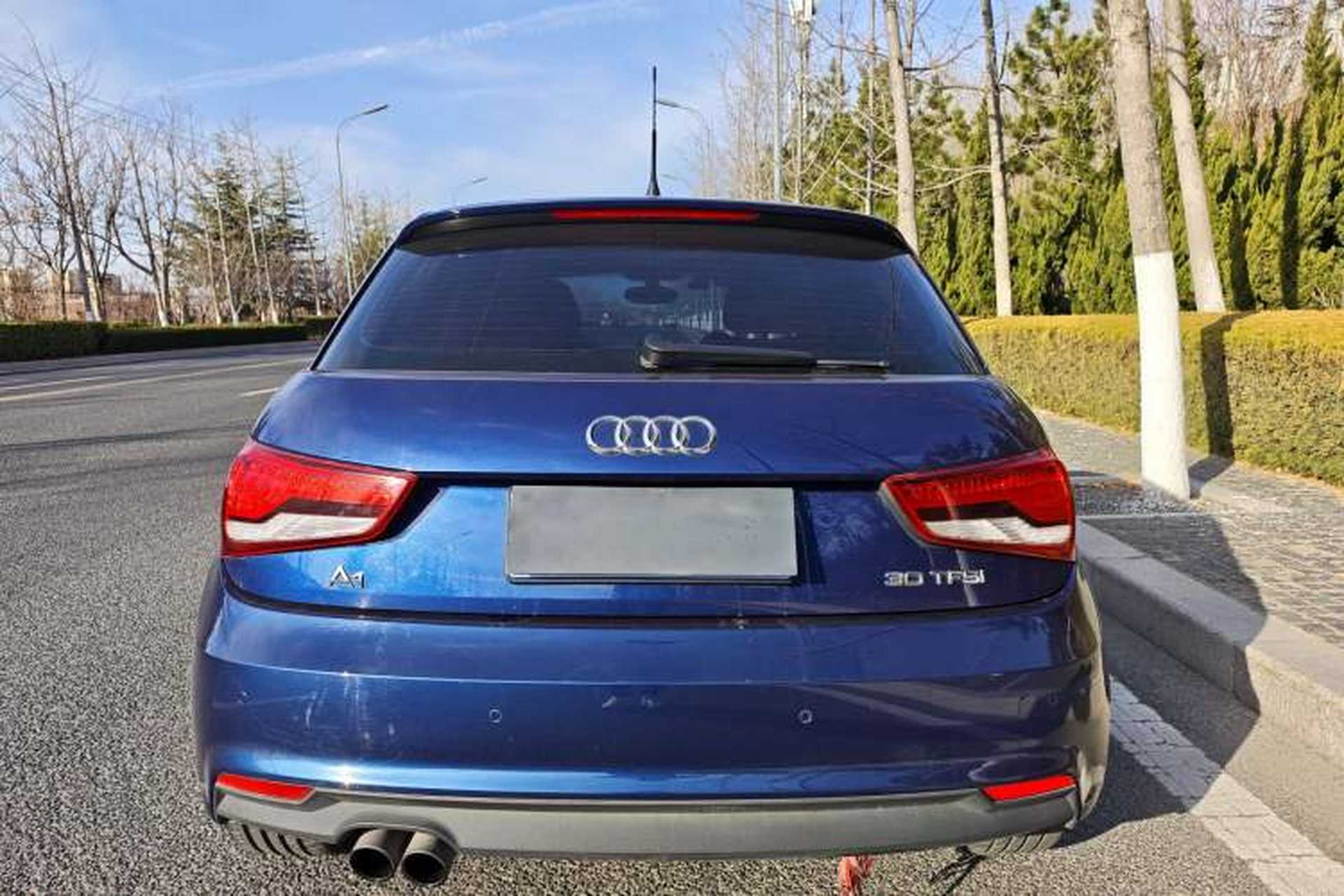 Used Audi A1 2016 30 TFSI Sportback Design Fashion Edition Exterior 4