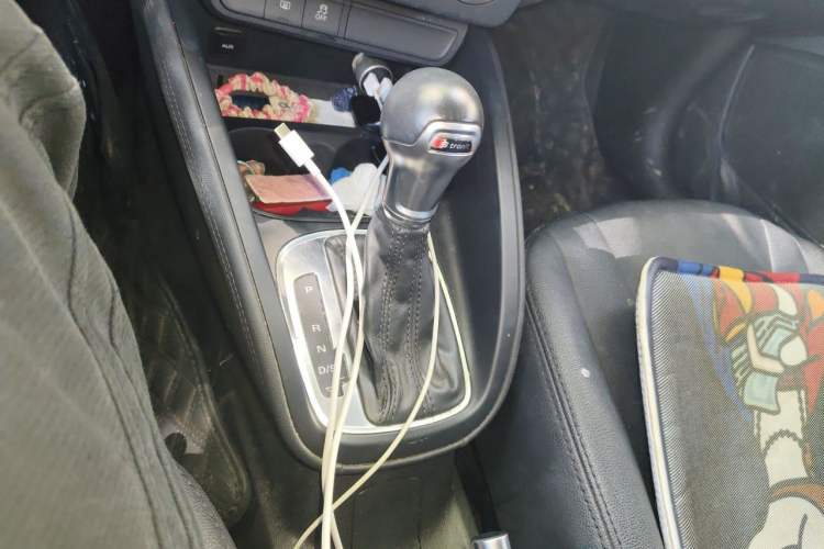 Used Audi A1 2016 30 TFSI Sportback Design Fashion Edition Gear Lever