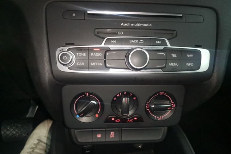 Used Audi A1 2016 30 TFSI Sportback Design Fashion Edition Interior 3