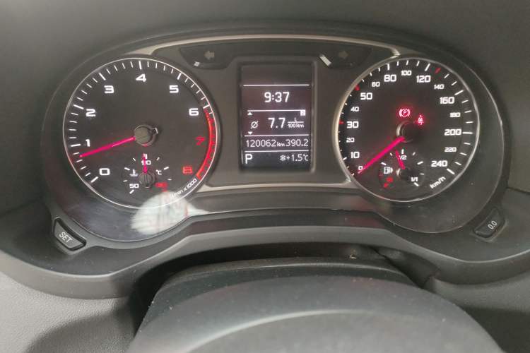Used Audi A1 2016 30 TFSI Sportback Design Fashion Edition Odometer Close Up