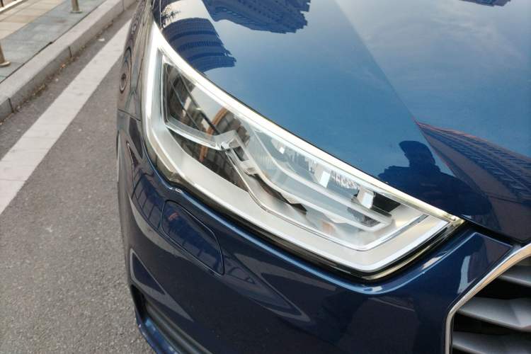 Used Audi A1 2016 30 TFSI Sportback Design Fashion Edition Right Front Headlight