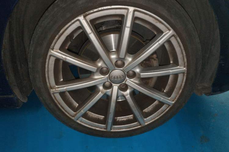 Used Audi A1 2016 30 TFSI Sportback S Line Sports Edition Right Front Wheel Hub