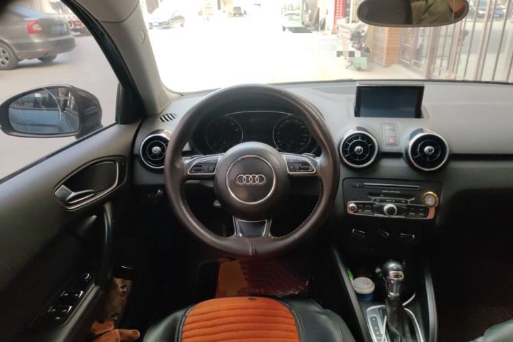 Used Audi A1 2016 30 TFSI Sportback Design Fashion Edition Steering Wheel
