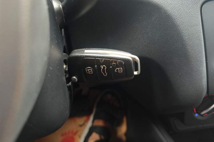 Used Audi A1 2016 30 TFSI Sportback Design Fashion Edition Vehicle Key