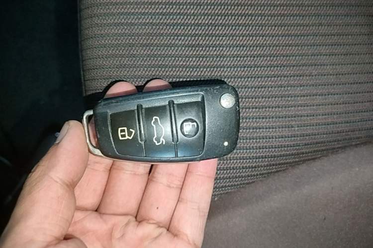 Used Audi A1 2016 30 TFSI Sportback Design Fashion Edition Vehicle Key