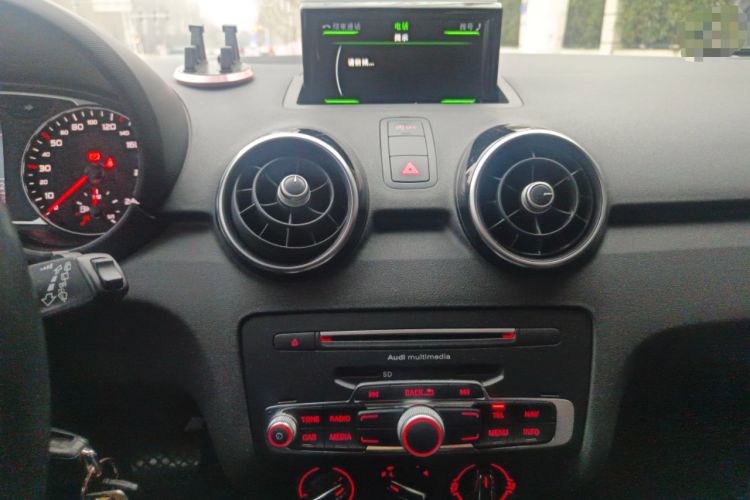 Used Audi A1 2016 30 TFSI Sportback Design Fashion Edition Audio And AC Panel