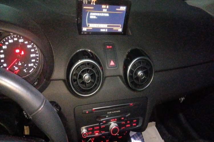 Used Audi A1 2016 30 TFSI Sportback Design Fashion Edition Audio And AC Panel