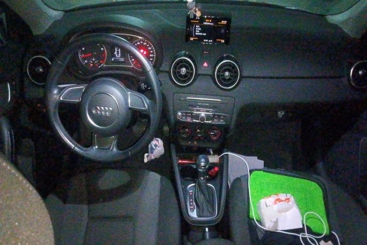 Used Audi A1 2016 30 TFSI Sportback Design Fashion Edition Center Console