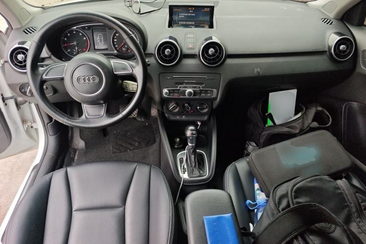 Used Audi A1 2016 30 TFSI Sportback Design Fashion Edition Center Console