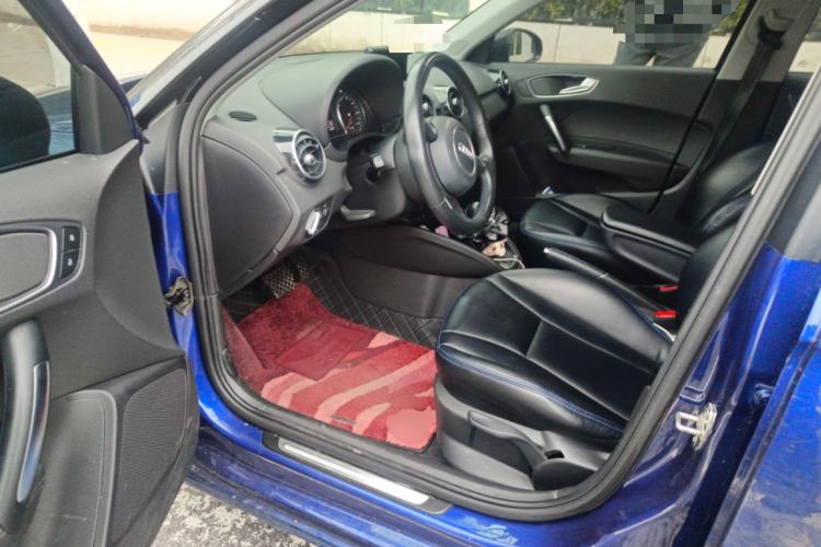 Used Audi A1 2016 30 TFSI Sportback Design Fashion Edition Driver Seat
