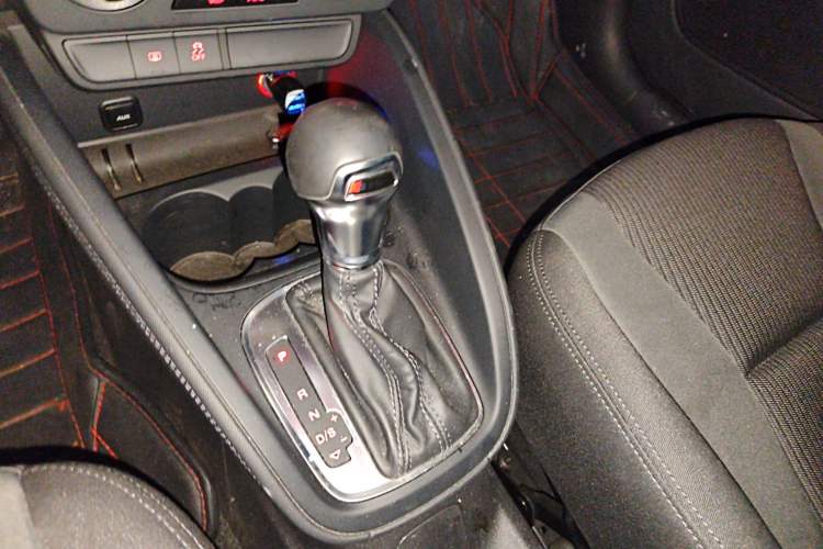 Used Audi A1 2016 30 TFSI Sportback Design Fashion Edition Gear Lever