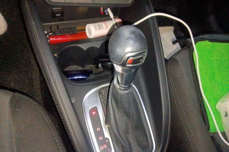 Used Audi A1 2016 30 TFSI Sportback Design Fashion Edition Gear Lever