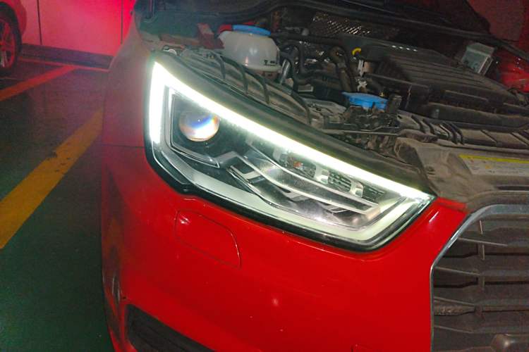 Used Audi A1 2016 30 TFSI Sportback Design Fashion Edition Right Front Headlight
