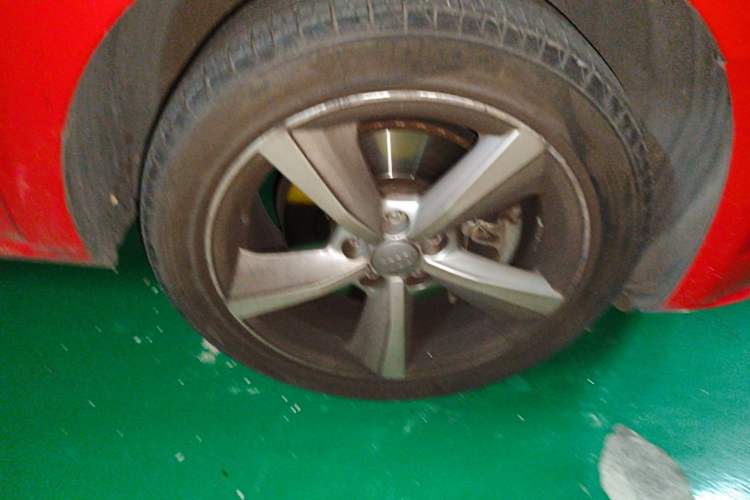 Used Audi A1 2016 30 TFSI Sportback Design Fashion Edition Right Front Wheel Hub