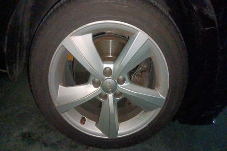Used Audi A1 2016 30 TFSI Sportback Design Fashion Edition Right Front Wheel Hub