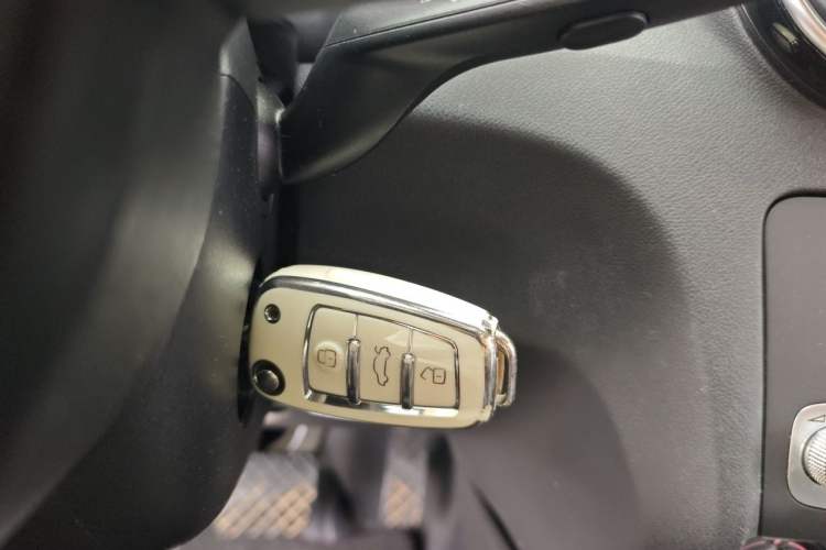 Used Audi A1 2016 30 TFSI Sportback Design Fashion Edition Vehicle Key