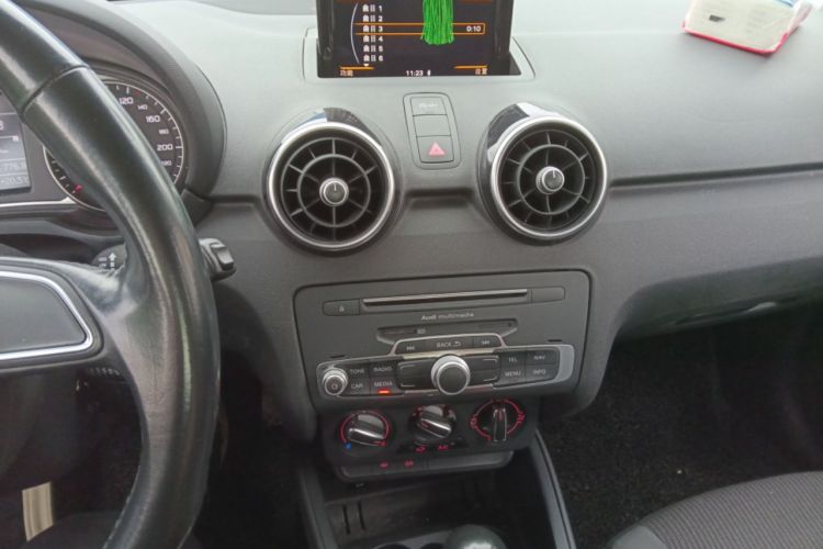 Used Audi A1 2016 30 TFSI Sportback Design Fashion Edition Audio And AC Panel