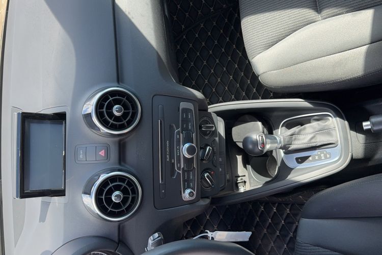 Used Audi A1 2016 30 TFSI Sportback Design Fashion Edition Interior 5