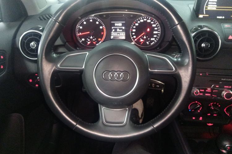 Used Audi A1 2016 30 TFSI Sportback Design Fashion Edition Steering Wheel