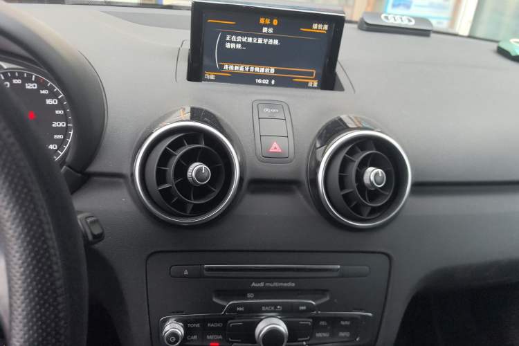 Used Audi A1 2016 30 TFSI Sportback Design Fashion Edition Audio And AC Panel