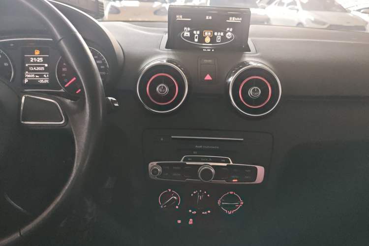 Used Audi A1 2016 30 TFSI Sportback Design Fashion Edition Audio And AC Panel